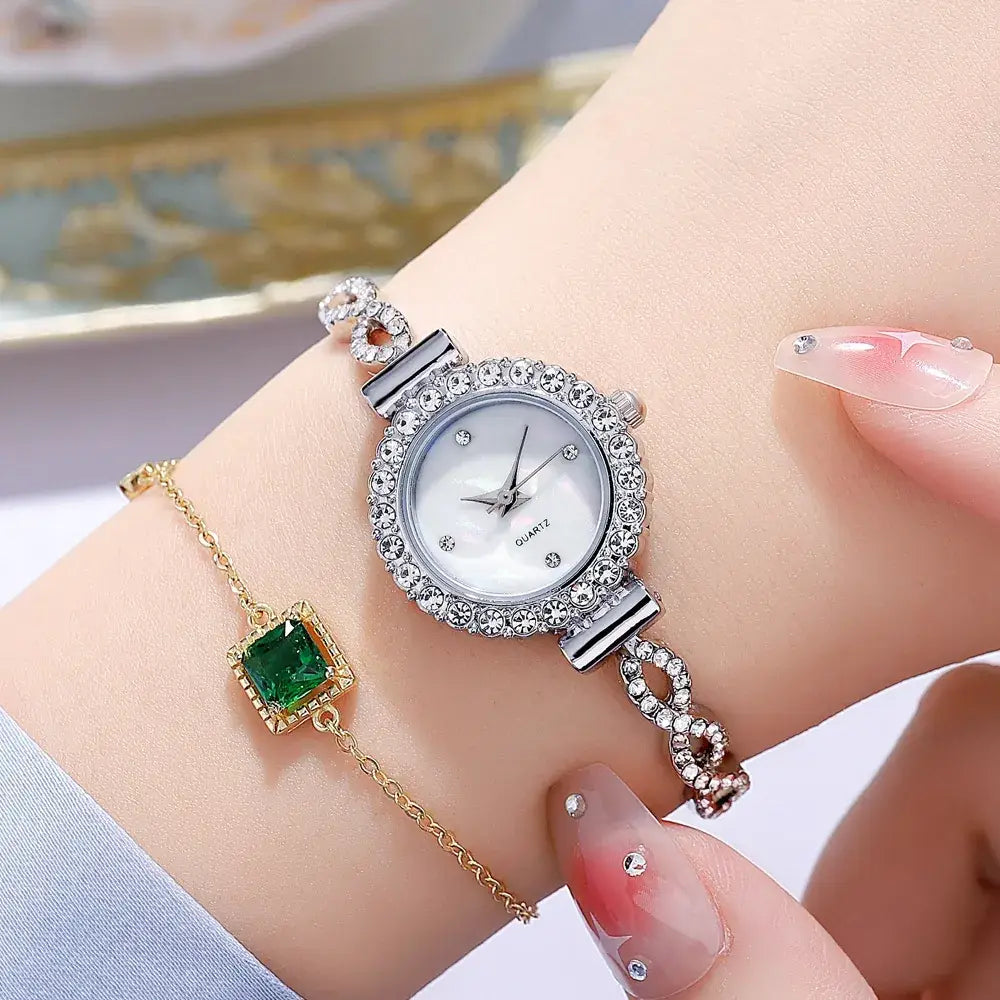 Nexovora™ Crystal Royale Quartz Watch – Elegant Silver Bracelet Edition for Women