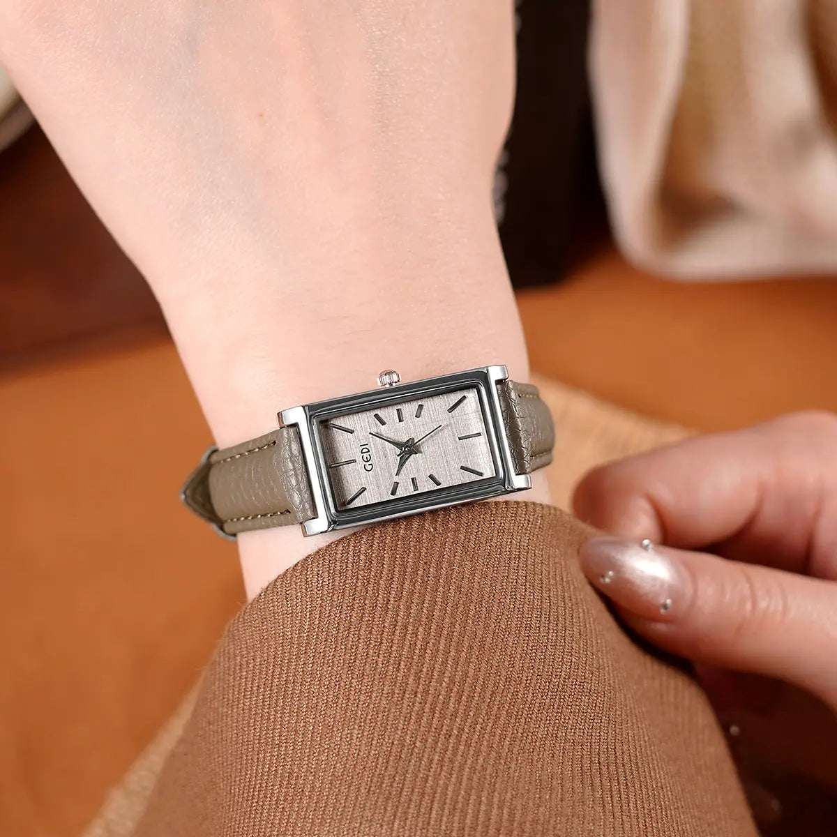 Nexovora™ Élysian Square Quartz Watch – Gold Edition for Women