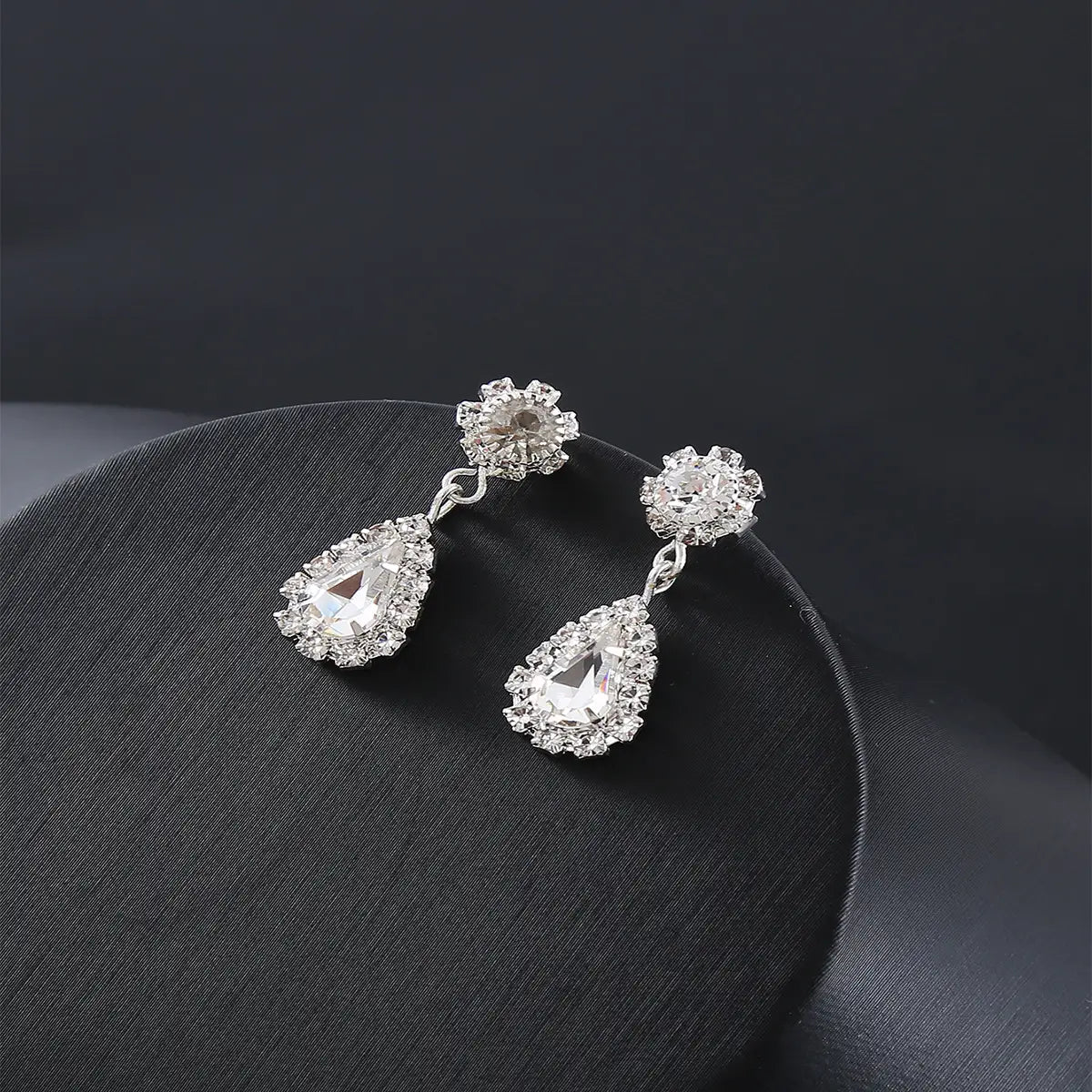 Nexovora™ Royale Brilliance Bridal Necklace – Diamond-Inspired Wedding Edition